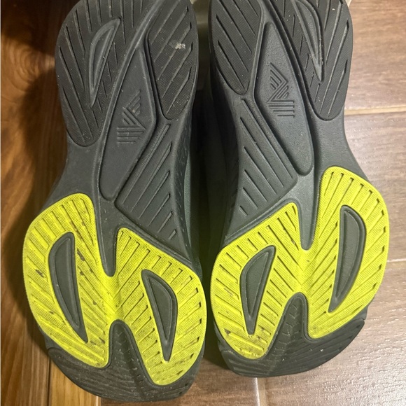 Rad R1 running shoes - Picture 2 of 2